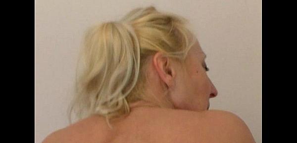  JuliaReaves-XFree - Geil Ab 60 Teil 02 - scene 1 - video 3